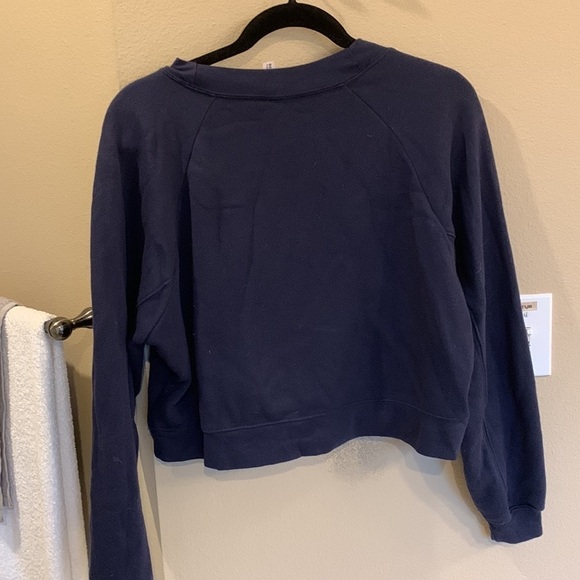 Wild Soul Cropped Navy Fleece Pullover Crewneck Sweatshirt Medium Montana Grap - Picture 10 of 12